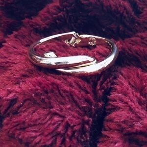 Premier Designs Gold Knot Bracelet